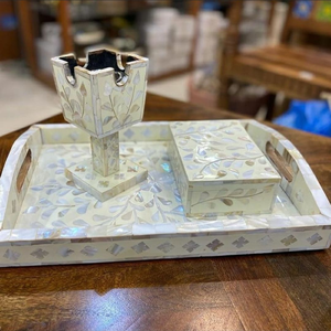Quemador de incienso tradicional de nácar con bandeja, diseño elegante para uso en Eid, de Blossom Craft India. - Product Image 6