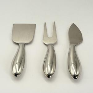 Juego de 4 Cuchillos para Queso de Acero Inoxidable Ecológicos, Cuchillos Multiusos para Mantequilla, para Uso en el Hogar y Restaurantes en India - Product Image 1