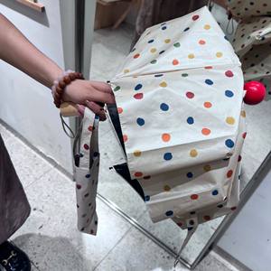 Parapluie pliant haut de gamme pour femme, motif boule rouge colorée, protection soleil et pluie, style classique avec fonction éclairage, idéal pour usage professionnel - Product Image 3