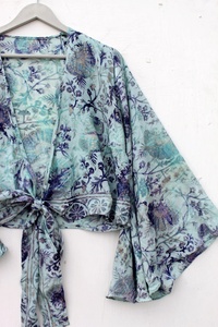 Nueva llegada Wrap Top Boho Tie Top Bohemian Bell Sleeve Top Fairy Core Wrap Blusa para mujer - Product Image 4