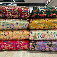 Tissu Premium Fendy Georgette Non-tissé en Polyester/Nylon/Métallique Brodé de Perles Florales pour Mariage, Accessoires Respirants