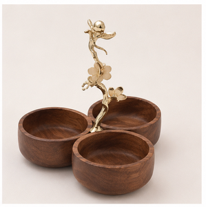 Ensemble de trois bols à snacks en bois d'acacia artisanal de luxe avec poignée décorative en forme de branche florale dorée pour la maison et la vaisselle d'hôtel - Product Image 5