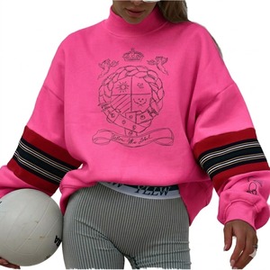 เสื้อสเวตเชิ้ตคอเต่าทรงโอเวอร์ไซส์สำหรับผู้หญิง สีเทา แขนยาวแบบดรอปโชว์เดอร์ ผ้าถักผสมคอตตอน โลโก้ด้านหน้า เหมาะสำหรับใส่ในฤดูใบไม้ร่วง - Product Image 2