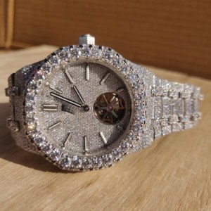 Relojes de cuarzo de acero inoxidable con movimiento automático digital de lujo, totalmente cubiertos de diamantes, diseño personalizado, estilo hip hop, con diamantes de moissanita VVS. - Product Image 2
