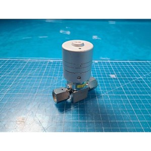 Fujikin 316L-P 038838วาล์วไดอะแฟรมความบริสุทธิ์สูงที่ใช้เป็นชิ้นส่วนอุปกรณ์เซมิคอนดักเตอร์แบบดั้งเดิม - Product Image 3