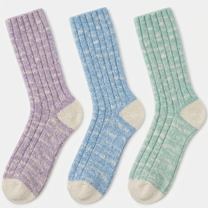 Wholesale <b>Men</b> Streetwear Crew <b>Socks</b> Custom Logo Cotton Knitted Casual Athletic <b>Socks</b> for Fashion Brands and Retail - Product Image 1