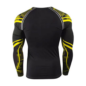 High Quality <b>Men</b> <b>Compression</b> <b>Shirts</b> Moisture Wicking Lightweight Sports Wear <b>Compression</b> <b>Shirt</b> For Adult <b>Men</b> - Product Image 2