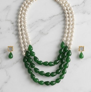Collar de Perlas Blancas de 3 Capas de Lujo Vintage para Mujer, con Cuentas Verdes en Forma de Lágrima, Chapado en Oro, Conjunto de Joyería Elegante - Product Image 4