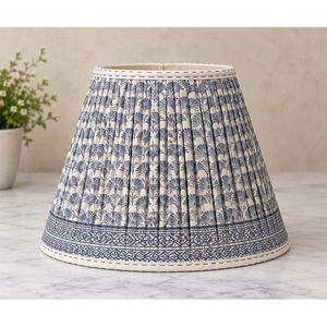 Pantalla de Lámpara Tradicional de Lino y Algodón con Diseño Floral |   Pantalla Decorativa de Tela Plegada con Borde Impreso - Product Image 3