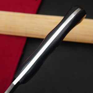 Cuchillo de caza de acero de Damasco forjado a mano con mango de madera y funda de cuero para actividades al aire libre y camping - Product Image 3