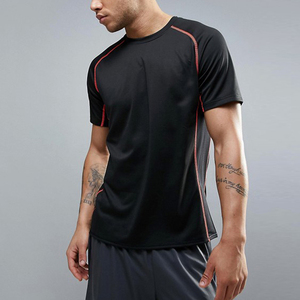 เสื้อยืดแขนสั้นสีดำสำหรับผู้ชายทรงสปอร์ต ทรงเข้ารูป คอกลม ผ้าเจอร์ซีย์แห้งเร็ว - Product Image 1