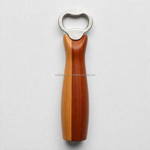Abridor de Botellas de Acero Inoxidable de Alta Calidad con Mango de Madera, Ligero, Portátil, Duradero, Diseño Moderno, Herramienta de Bar Hecha a Mano, Fácil de Usar - Product Image 5