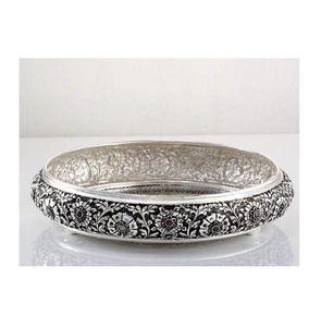 Handcrafted Brass Metal Urli Bowl-Traditional <b>Indian</b> Wedding <b>Home</b> <b>Decoration</b> for Floating Flowers & Candles - Product Image 3