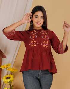 Túnica Peplum Étnica Casual de Diseñador para Mujer, Color Granate Premium, Bordada, con Corte Acampanado y Mangas Elegantes - Product Image 5