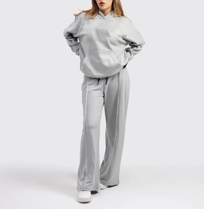 Pantalon de jogging ample et surdimensionné en molleton français pour femme avec logo personnalisé, 100 % coton épais, style hip-hop, idéal pour le sport et la gym - Product Image 3