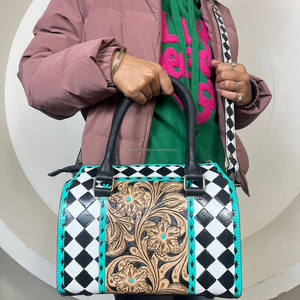 Nouveau sac Speedy de style occidental à carreaux noirs et blancs de taille moyenne pour femme, sac de voyage en cuir repoussé, sac à bandoulière en cuir de vachette - Product Image 4