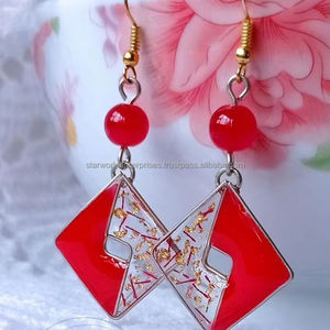 Boucles d'oreilles pour femmes antiques Conception unique d'anneau d'oreille en résine époxy - Product Image 2