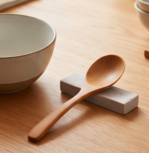 Reposacucharas rectangular con patrón de terrazo gris moteado para uso en cocina, comedor y mesa. - Product Image 5