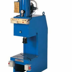 Presse hydraulique à colonne unique DIVINE MACHINERY SOLUTION pour plastique recyclé 60 tonnes - Product Image 1