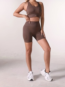 Ensemble de yoga sans couture personnalisé pour femme : soutien-gorge de sport et tenue d'entraînement taille haute respirante et extensible pour la course et l'entraînement - Product Image 4