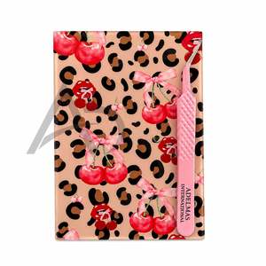 Support en acrylique personnalisé pour extensions de cils avec motif léopard, nœud cerise et aimant pour pinces à cils, marque privée - Product Image 1