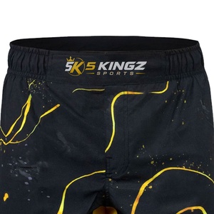 Shorts MMA pour hommes de haute qualité, personnalisés, 5 SPORTS, noir et jaune, imprimés, respirants, anti-transpiration et séchage rapide - Product Image 5