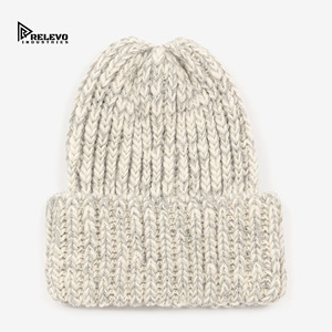 Gorros de Invierno al por Mayor B2B, Gorro con Parche de Logotipo Personalizado, Tejidos de Punto Directo de Fábrica, Proveedor Mayorista Profesional de Ropa de Invierno - Product Image 1
