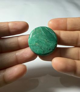 Pendentif en pierre précieuse de jade vert naturel, cabochon, cristal de designer, effet de changement de couleur, 44 carats, pour la fabrication de bijoux de guérison - Product Image 3