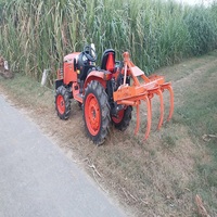 Tracteur Kubota B2441 fiable, petit, 4x4, conçu pour les tâches agricoles modernes et une gestion efficace des champs