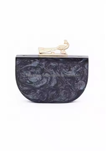Sac à main de soirée de luxe personnalisé en résine, fait main, design traditionnel, pour femmes - Product Image 2