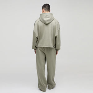 Ensemble de survêtement vert sauge olive pour homme avec veste à capuche zippée et pantalon de jogging large – Tenue de sport active - Product Image 2