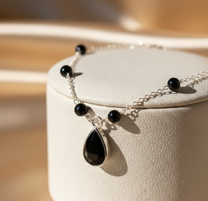 Collar de Ónix Negro Hecho a Mano, Collar de Piedras Preciosas de Pera Redonda de 8 mm, Joyería de Plata Chapada en Oro de 16 Pulgadas para Bodas y Fiestas - Product Image 5