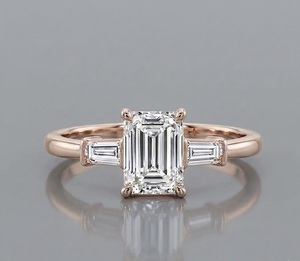 Anillo de Compromiso con Corte Esmeralda Color E VS1, Oro Rosa de 18K, Certificado IGI, Diamante Cultivado en Laboratorio de 3.14CT, Regalo de Aniversario para Ella - Product Image 1