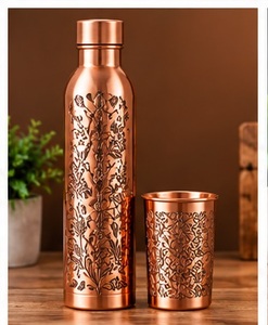 Juego de hidratación de cobre puro con corte geométrico estético tipo prisma: botella sin uniones y vasos de doble cara, juego de bebidas ecológico. - Product Image 2
