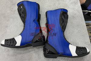 รองเท้าบูทมอเตอร์ไซค์สำหรับแข่งรถแบบขายส่ง รองเท้าบูทป้องกันสำหรับขี่มอเตอร์ไซค์ รองเท้าบูทหนังสำหรับนักขี่มอเตอร์ไซค์ รองเท้าบูทสำหรับสนามแข่งรถ มาตรฐาน CE รองเท้าบูทมอเตอร์ไซค์ ไซส์ 39-48 - Product Image 3