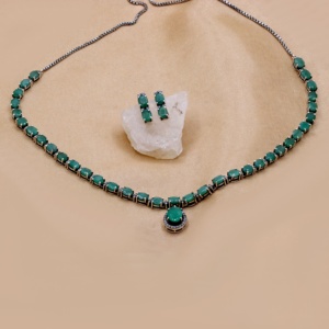 Solid 925 Sterling Silver Bohemian Style Women's Engagement Gift Statement Necklace <b>Stud</b> <b>Earrings</b> Set Natural Emerald Gemstone - Product Image 1