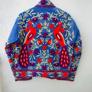 Veste bomber en velours floral réversible Suzani Textile |   Manteau brodé fait main pour l'automne/le printemps/le été/l'hiver - Vente en gros - Product Image 4