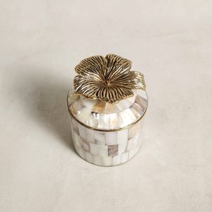 Boîtes et pots en nacre, boîte en nacre, récipient décoratif en coquillage naturel de qualité supérieure avec motif floral doré pour la décoration de chambres d'hôtel de luxe - Product Image 3