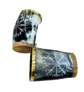 แก้วและกระบอกน้ำทำจากเขาควาย - ของขวัญสำหรับแคมป์ปิ้งที่เป็นมิตรกับสิ่งแวดล้อม ทำด้วยมือ พร้อมลวดลายสัตว์และสไตล์ชนบท - Product Image 1