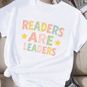 READERS ARE LEADERS เสื้อยืดลำลองผ้าโพลีเอสเตอร์พิมพ์ลายสำหรับผู้หญิง คอกลม แขนสั้น ทรงพอดีตัว - Product Image 2