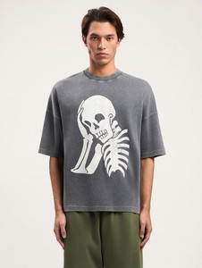 เสื้อยืดคอกลมแขนสั้นสีเทาทรงปกติสำหรับผู้ชาย ผ้าเจอร์ซีย์คอตตอนสไตล์สตรีทแวร์ ย้อมเส้นด้ายด้านหน้า เนื้อผ้าหนา - Product Image 1