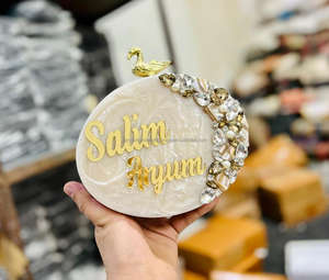 Pochette ronde en résine cristal et pierre ornée d'un sac à main en acrylique pour femmes et filles par Tayyab Handicraft - Product Image 2