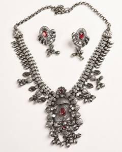 Traditional Brass Antique Silver Plated Bohemian Engagement Wedding Gift Necklace Set with <b>Garnet</b> & Matching <b>Earrings</b> - Product Image 3
