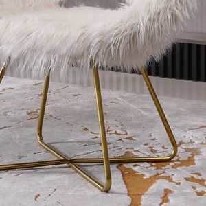 Poltrona Slatina in Finta Pelliccia Bianca Imbottita per Soggiorno - Product Image 6