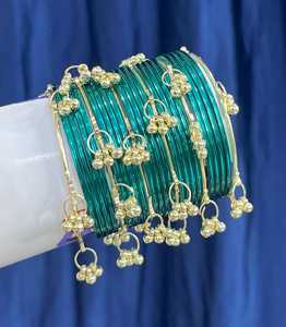 Brazaletes Churiyan Kashmiri de Moda con Diseño Geométrico, Colores y Tamaños Personalizables, en Vidrio, Terciopelo, Metal, Seda, Perla y Cachemira para Mujer - Product Image 4