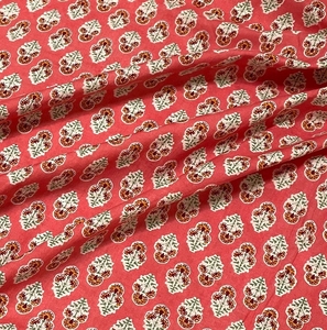 Sacs en tissu 100 % coton imprimé à la main, motif floral rose léger et écologique, motif de fleurs blanches et rouges, textile ethnique indien - Product Image 3