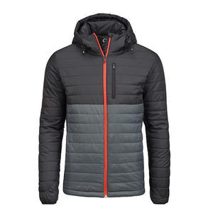 Chaqueta Acolchada para Hombre, Negra con Detalles Rojos, con Capucha Impermeable, Abrigo Cálido para Invierno - Product Image 4