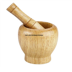 Mortero y pilón de madera natural pulida, utensilios domésticos económicos, forma redonda, portátil y sostenible. - Product Image 4