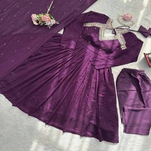 VASTRA COTTAGE Conjunto de Kurti y Pantalón Anarkali de Seda Vichitra con Dupatta con Bordado de Hilo y Lentejuelas, Ropa Étnica Festiva para Fiestas - Product Image 5