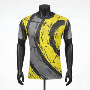 Camiseta de Manga Corta con Cuello Redondo y Estampado Abstracto Amarillo y Gris para Hombre, de Secado Rápido, Tejida, Deportiva, Ajustada, de Longitud Regular - Product Image 1